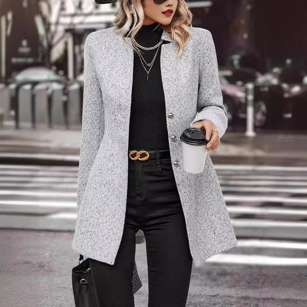 Långärmad trenchcoat-mode med knapp