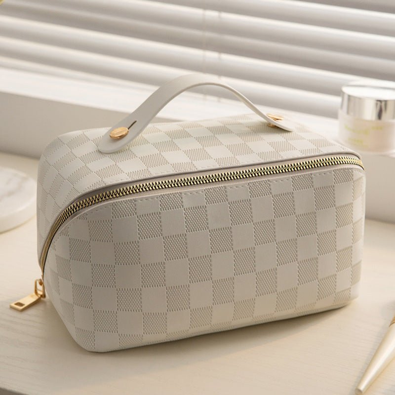 Lumi Shell Cosmetic Bag - Damshop