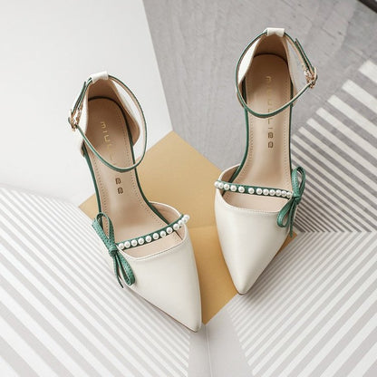 Blanche Stiletto