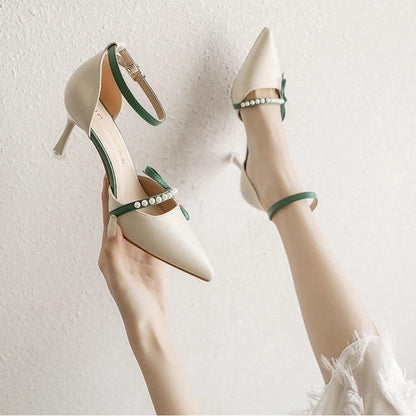 Blanche Stiletto