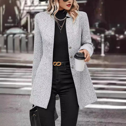 Långärmad trenchcoat-mode med knapp
